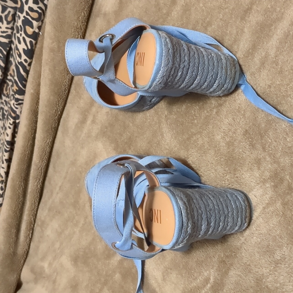 Shoes - Picture 2 of 4